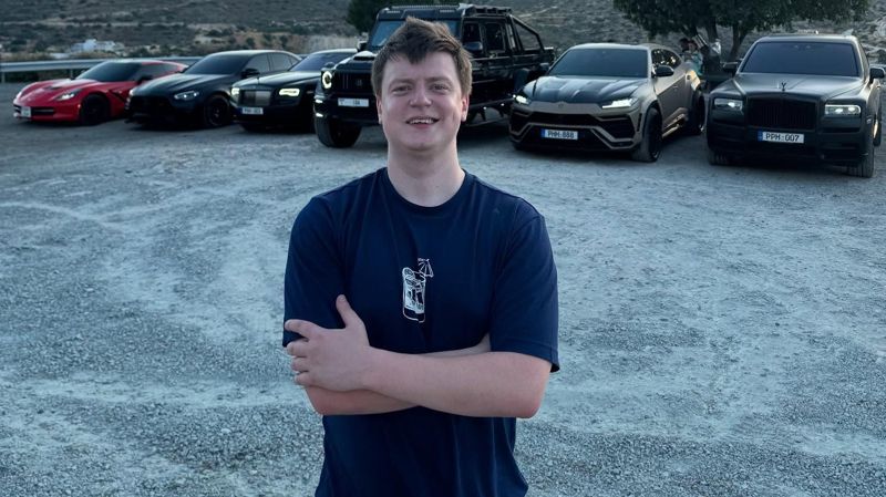 Имя опального блогера появилось на заброшке в Алматы: авторов ищет полиция 