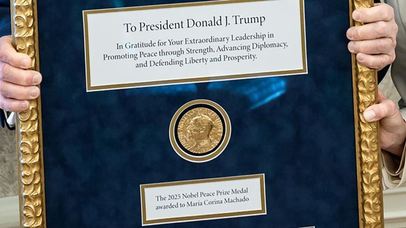 Мария Мачадо всё-таки отдала Трампу медаль Нобелевской премии мира