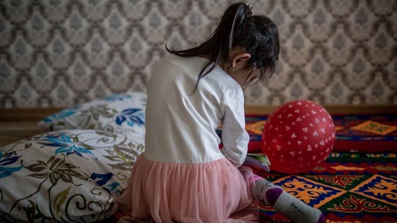 "Мне было всего пять": стендаперша из Казахстана рассказала о пережитом насилии