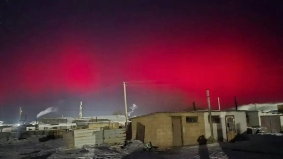 Красная аврора в Мангистау