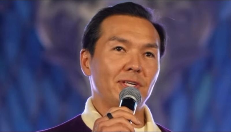 Внук Назарбаева рассказал в Давосе о ментальном здоровье