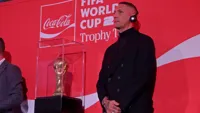 Coca-Cola привезла в Алматы кубок мира по футболу и легендарного итальянского футболиста 