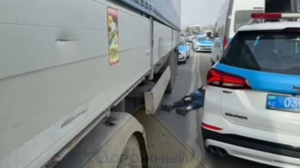 В Алматы погиб человек в ДТП