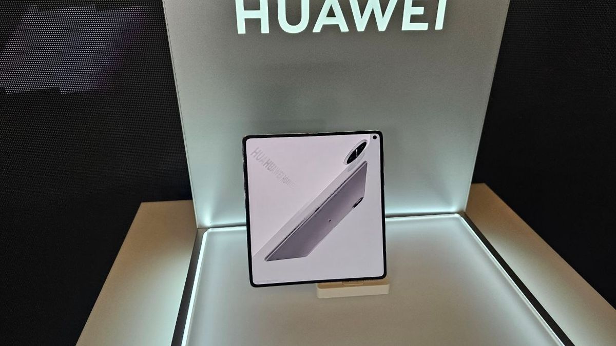 Презентация Huawei Mate X7 в Алматы