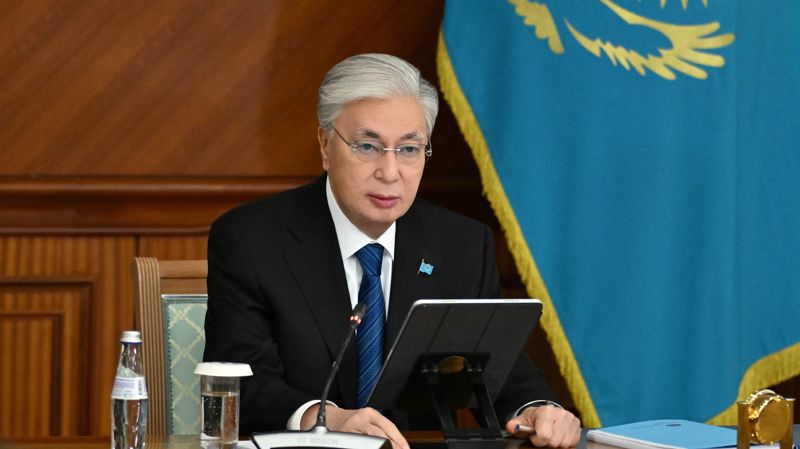 "Дело нужно делать, а не дрожать от страха": Токаев раскритиковал АФМ и Нацбанк