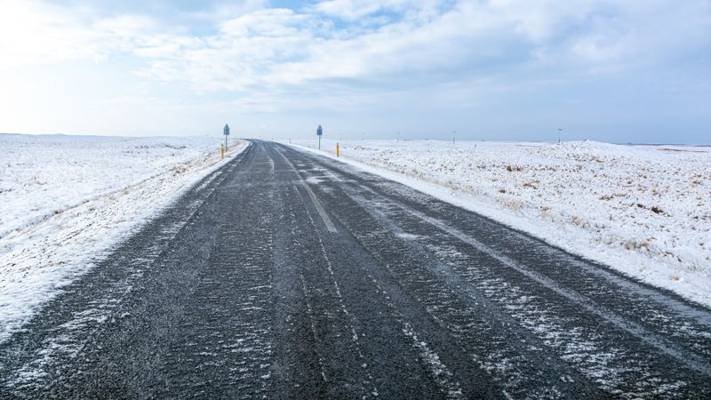 Четыре человека погибли на трассе в Актюбинской области