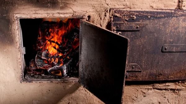 В Алматы в 2026 году запретят твердое и жидкое топливо