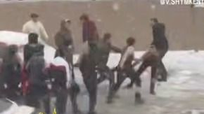 Видео массовой драки после ДТП в Шымкенте взорвало соцсети