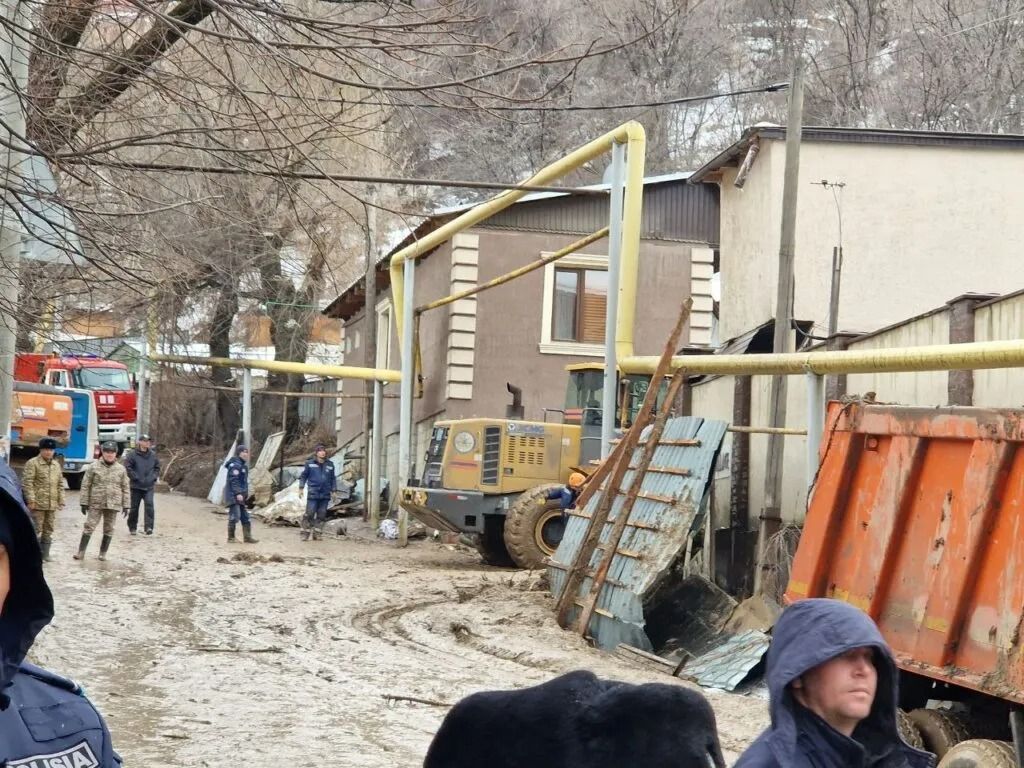 Сход оплывины в Алматы 8 февраля 2024 года
