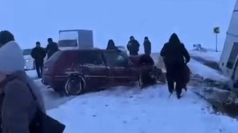 Автобус столкнулся с Volkswagen в Жамбылской области: погиб человек
