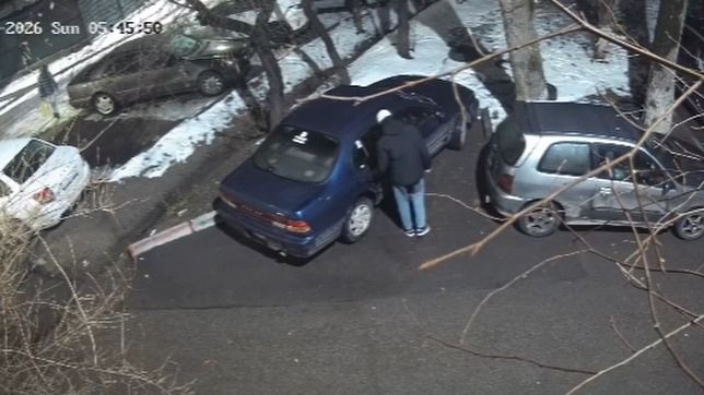 В Алматы ночью пытались угнать несколько автомобилей