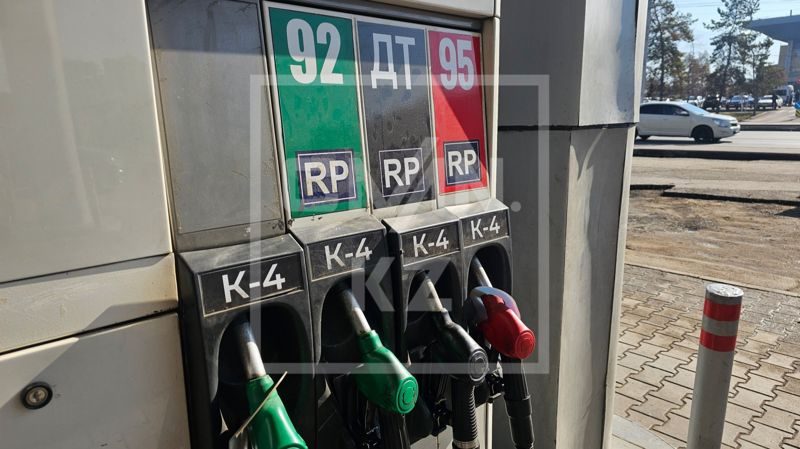 Дефицит топлива обещают закрыть: бензина и дизеля станет больше