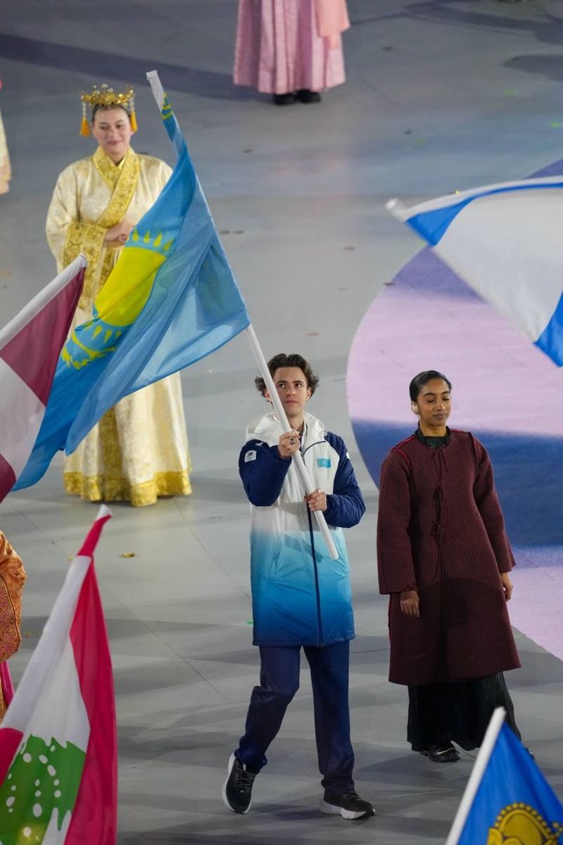 Казахстанский фигурист Михаил Шайдоров