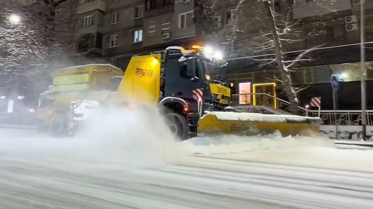 Снег в Алматы