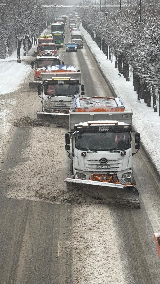 Очистка дорог Алматы от снега