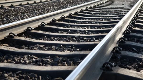 Столкновение двух поездов на станции Жанатас: что ответили в КТЖ?