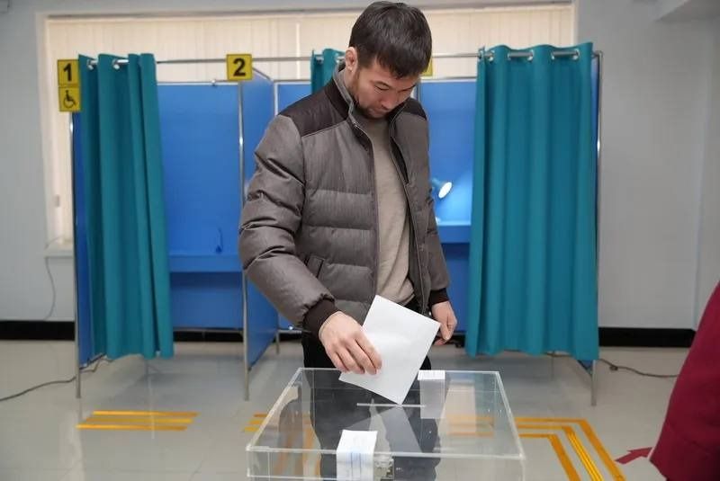 Шавкат Рахмонов проголосовал в городе Конаев 