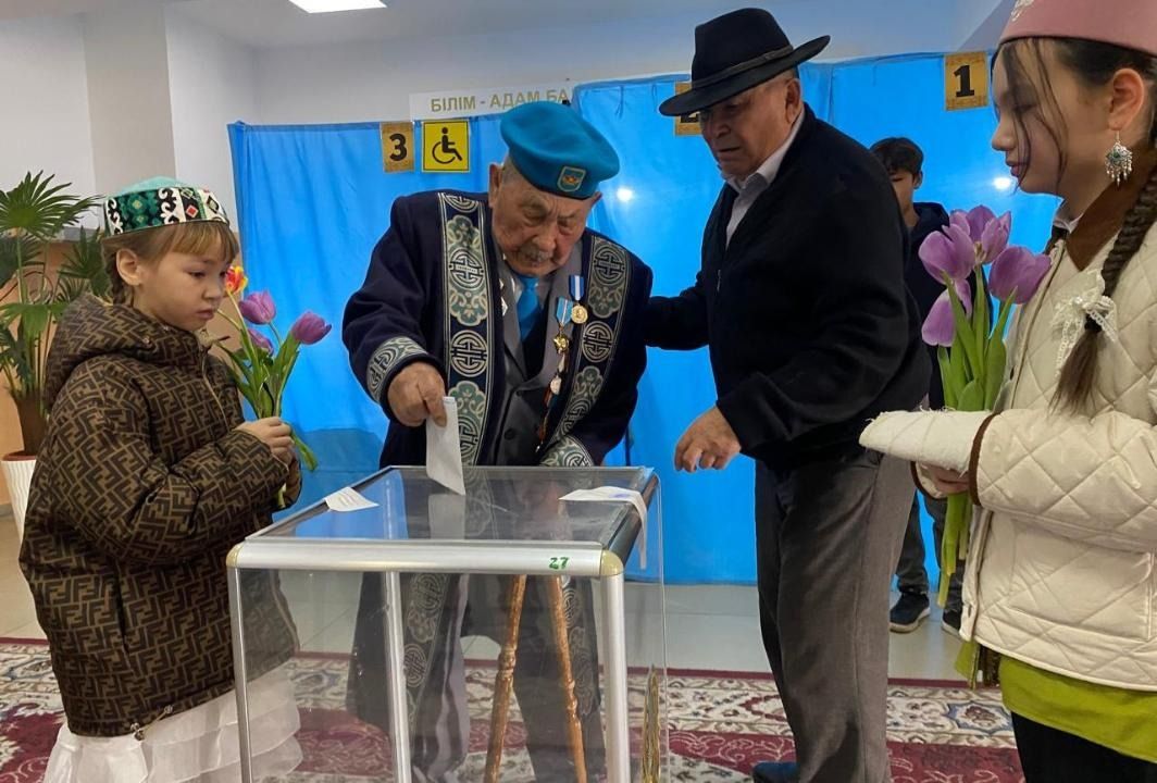 102-летний ветеран ВОВ  принял участие в референдуме