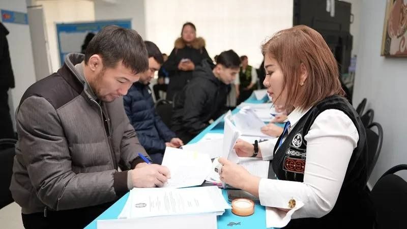Шавкат Рахмонов проголосовал в городе Конаев 