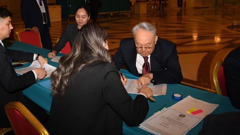 "Я сделал выбор в пользу Токаева": Назарбаев о реформах в Казахстане