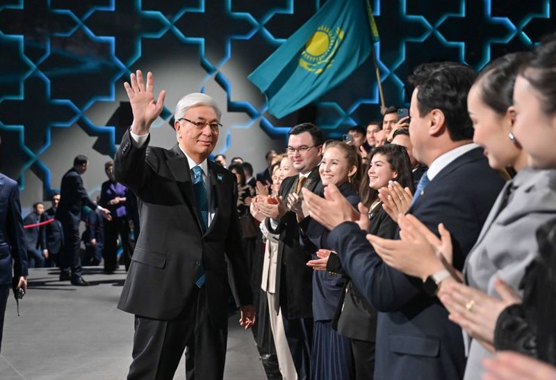 15 марта – новый День Конституции: Токаев поздравил казахстанцев