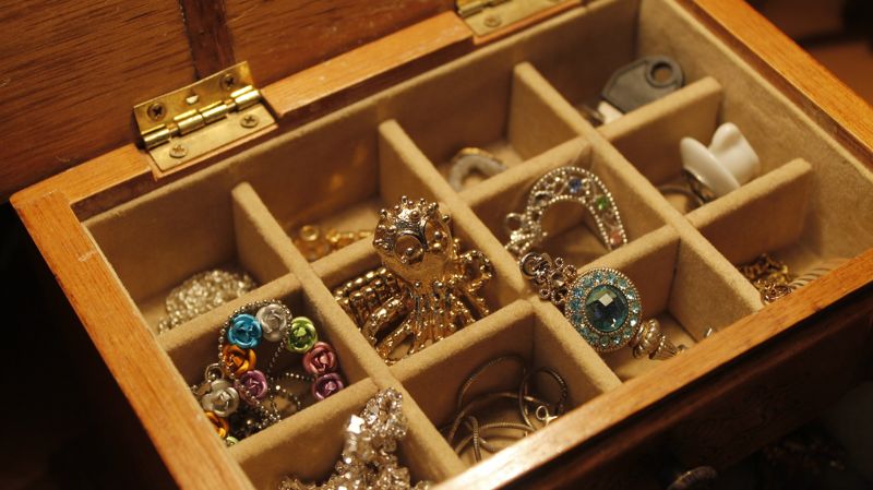 Ломбард под видом ювелирного магазина: АФМ проводит расследование в Уральске