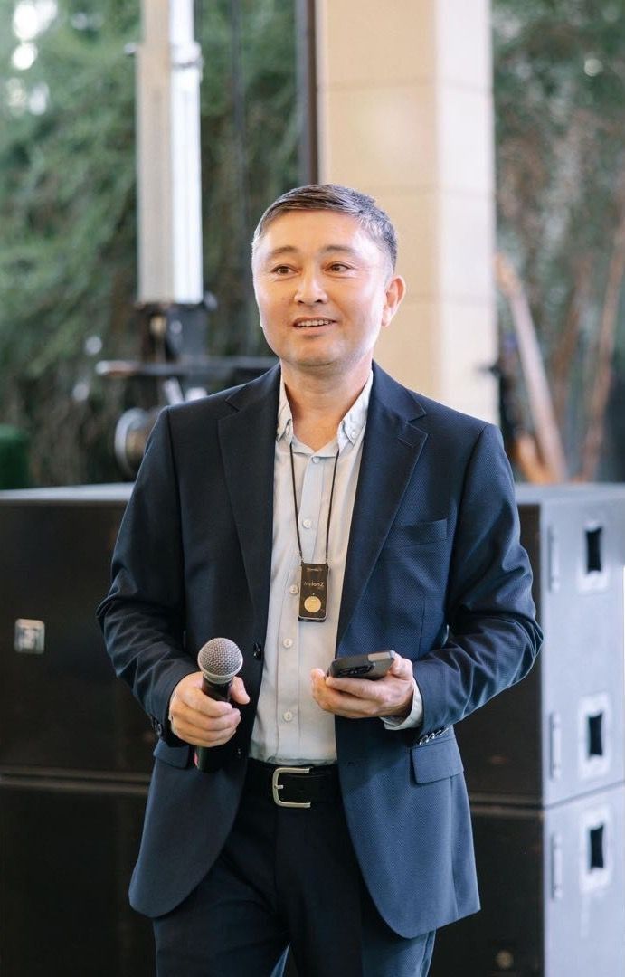 Есмолдин Акылбек