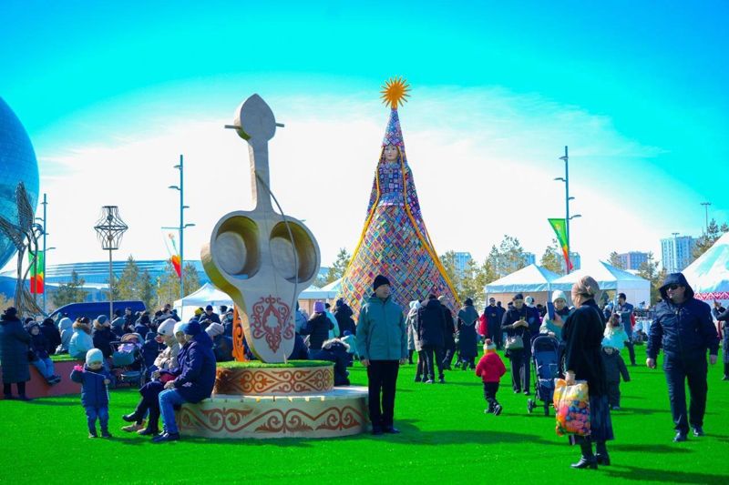 Красавицу Великой степи связали в Астане