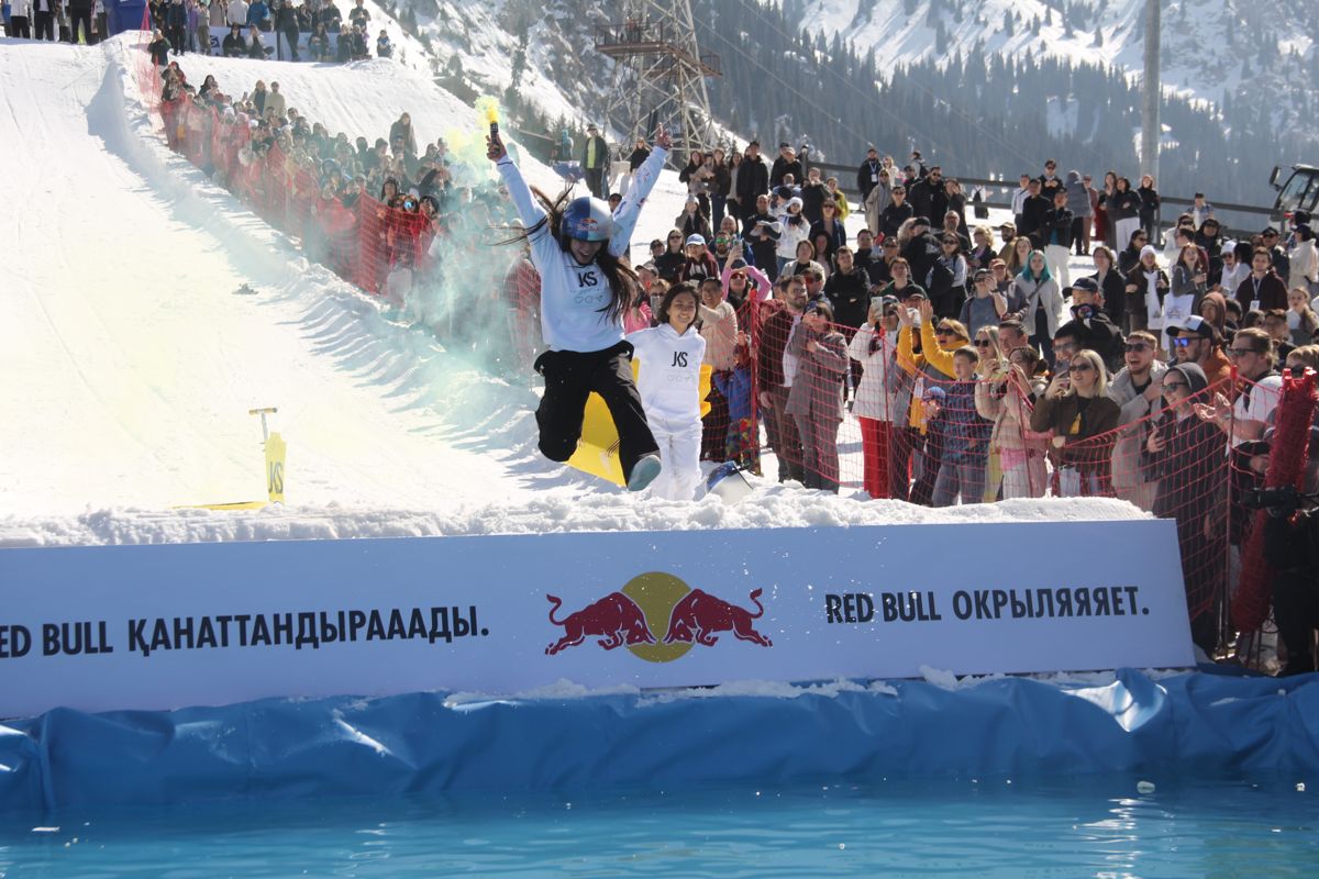 Rd Bull, бассейн