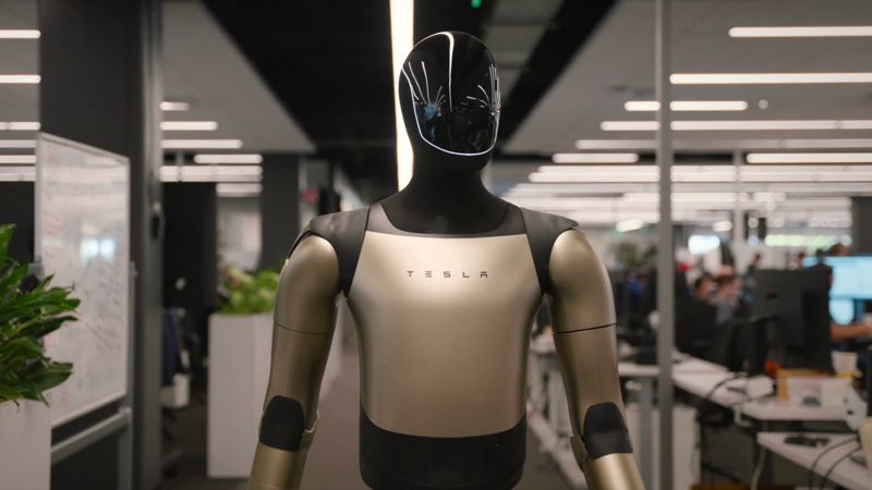 Перестанет выглядеть как робот: в Tesla показали новое поколение гуманоидов
