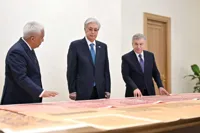 Узбекистан передал Казахстана несколько исторических документов