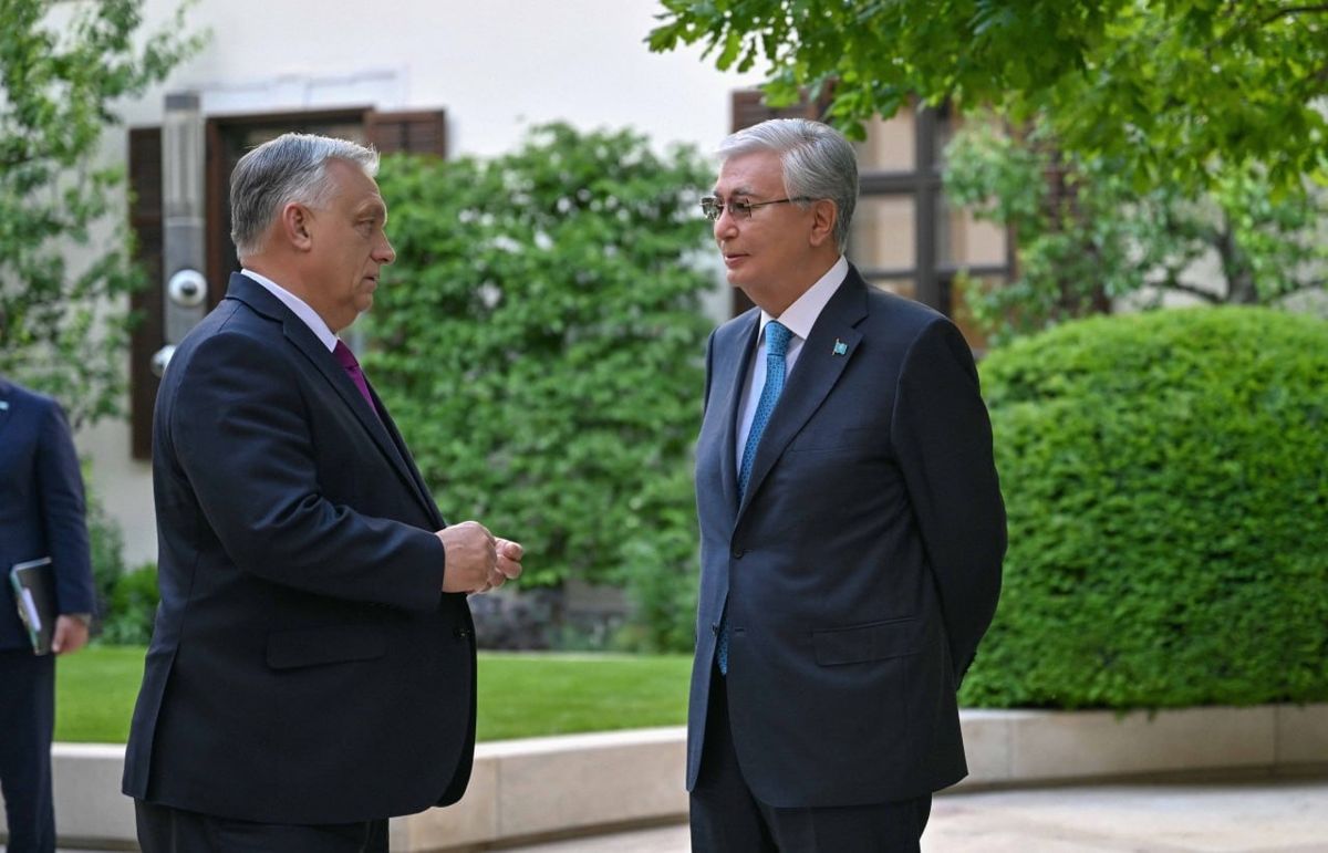 Токаев, Орбан