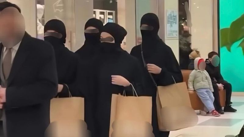 Полиция Алматы разобралась с видео с женщинами в никабах