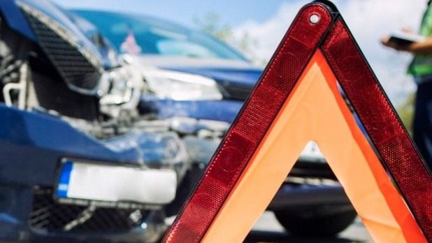 Смертельная авария в Алматы: грузовик врезался в забор