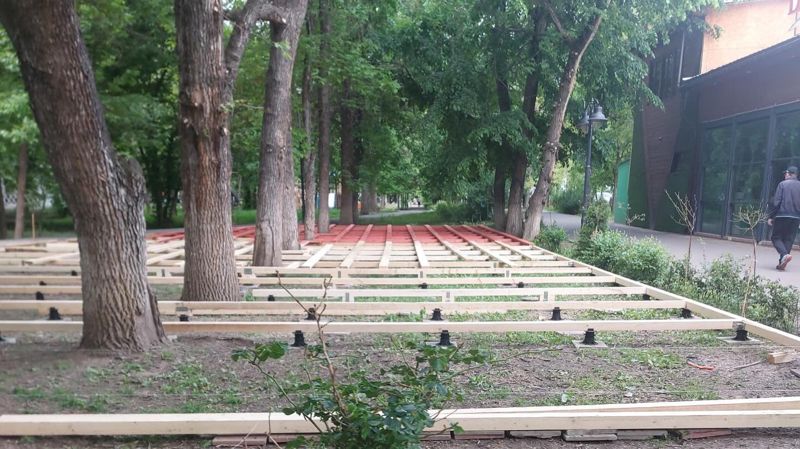 Незаконный летник попытались возвести в алматинском парке