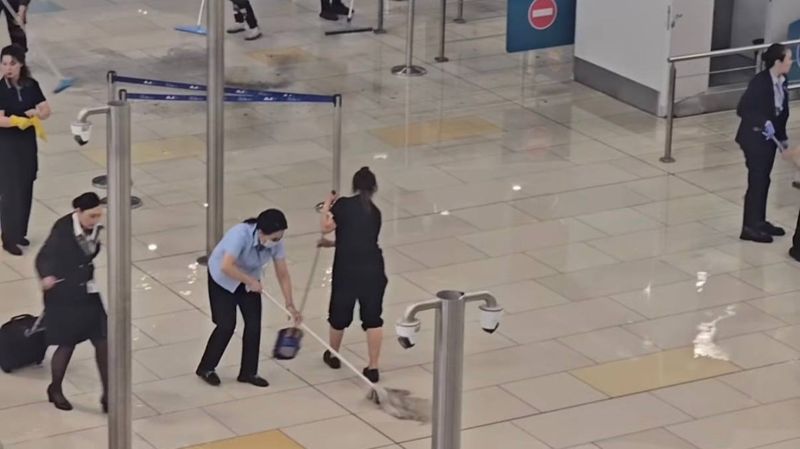 Потоп в аэропорту Алматы обернулся наказанием для руководства
