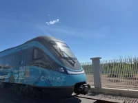 Без машинистов и с камерами по всему городу: как управляют LRT в Астане