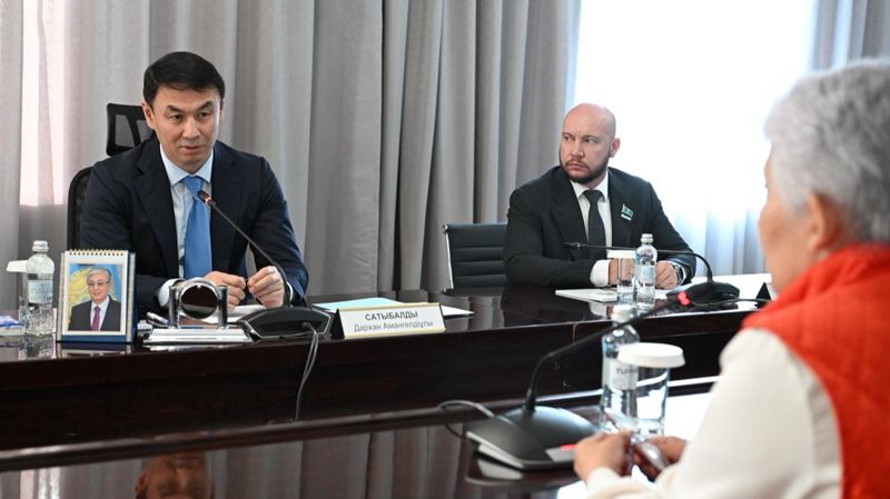 Аким Алматы провёл приём граждан