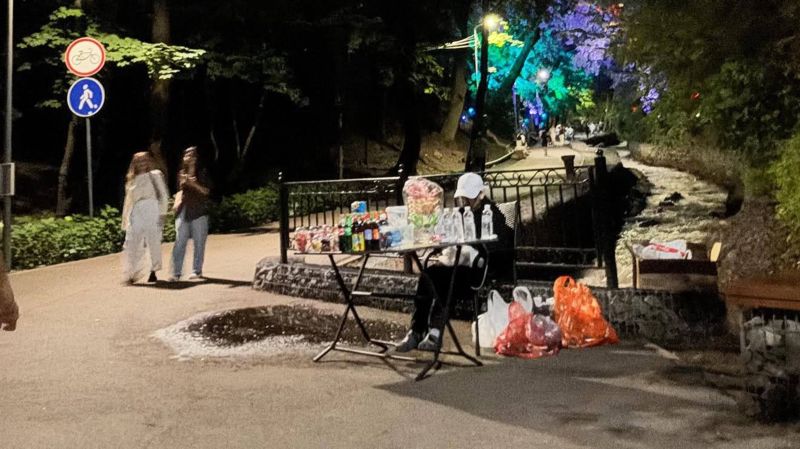 Терренкур превращается в стихийный рынок?