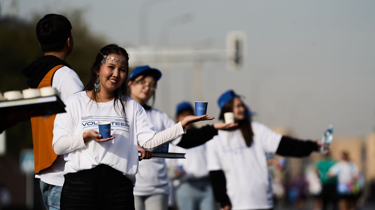 Almaty Marathon  волонтёры